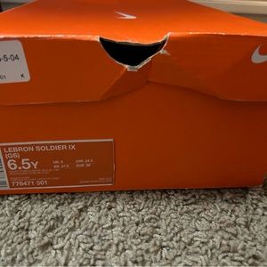 Lebron Soldier IX, size 6.5